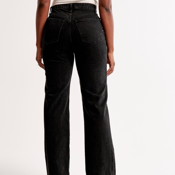 Curve Love High Rise 90’s Relaxed Jean - Picture 5 of 10